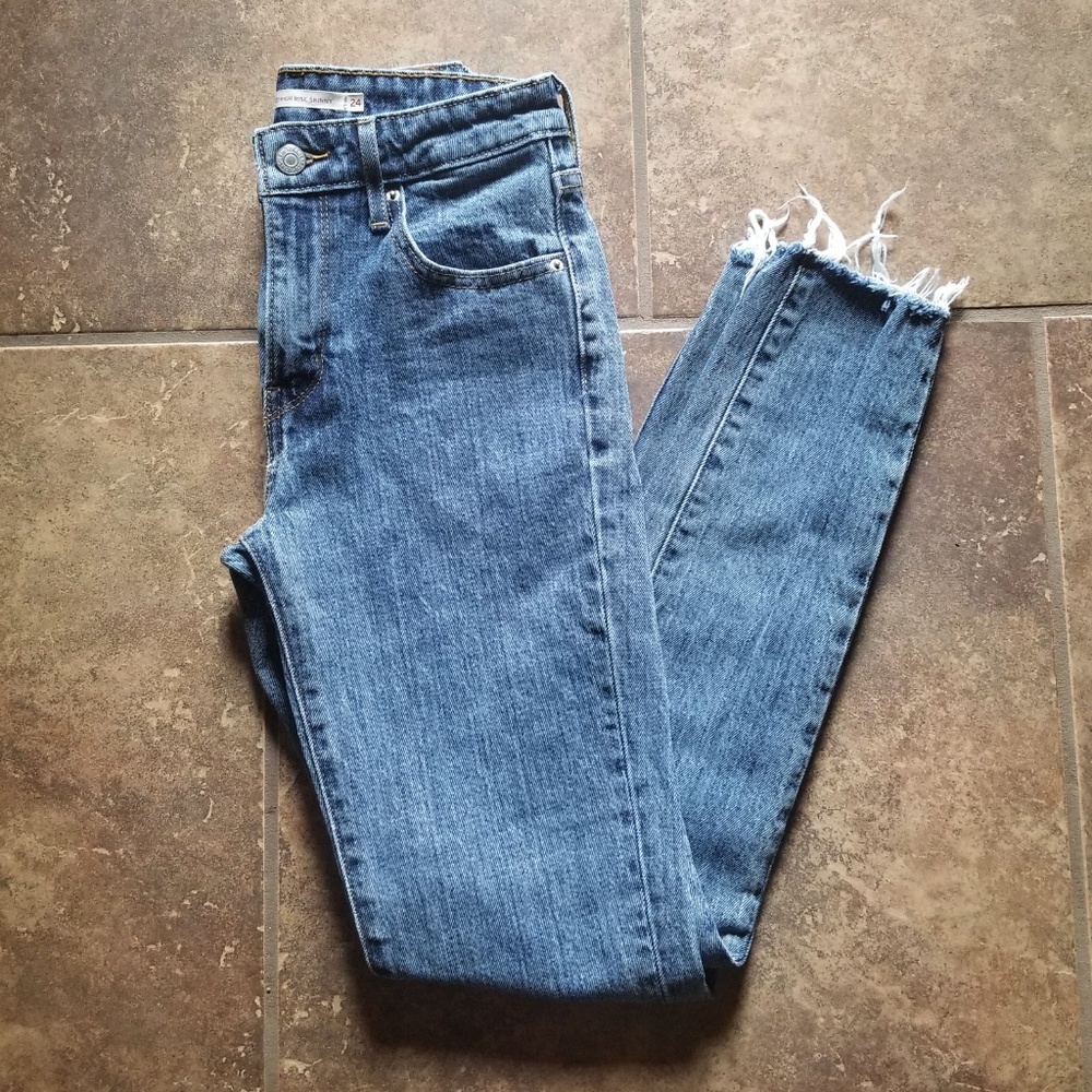 Levis 721 high rise skinny jeans womans size 24